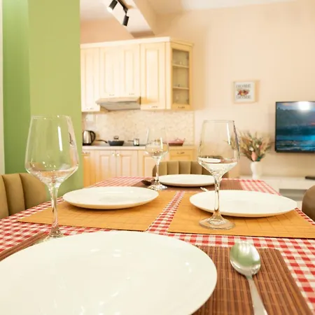 Urban Gem - * Tirana