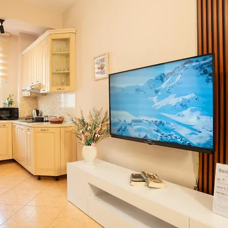 Urban Gem - 地拉那