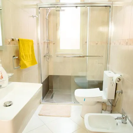 Urban Gem - * 地拉那