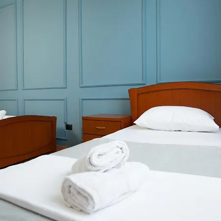 Urban Gem - Apartment