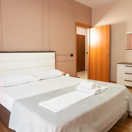 Urban Gem - Apartment